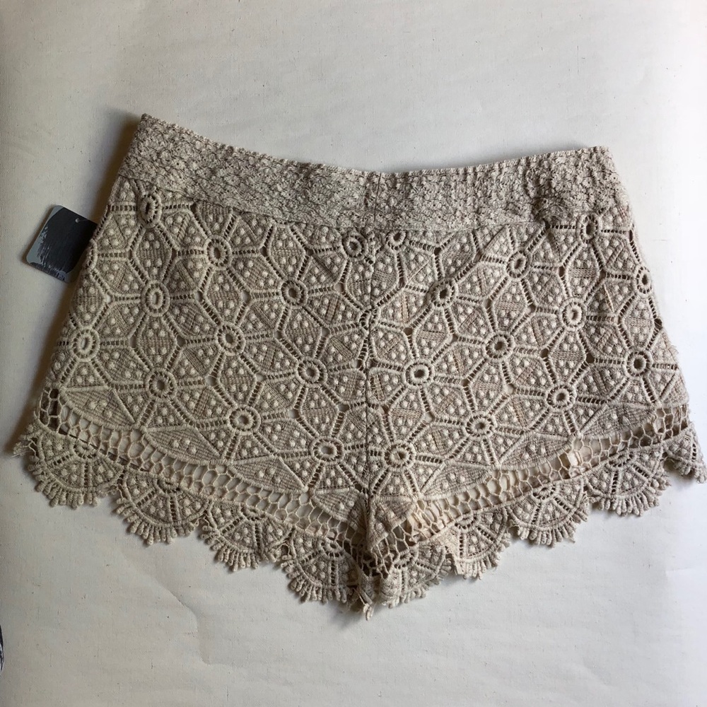Ecote Women’s Shorts Boho Crochet Sz M